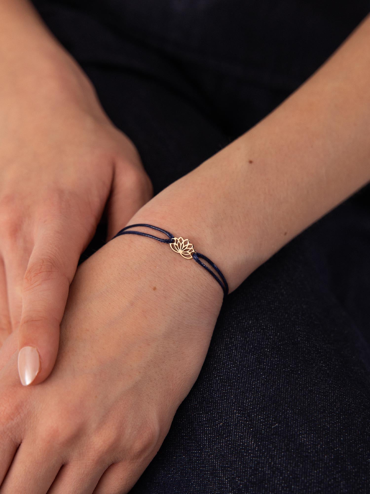 purelei-awesome-armband-mit-lotus-charm-aus-baumwolle image 7