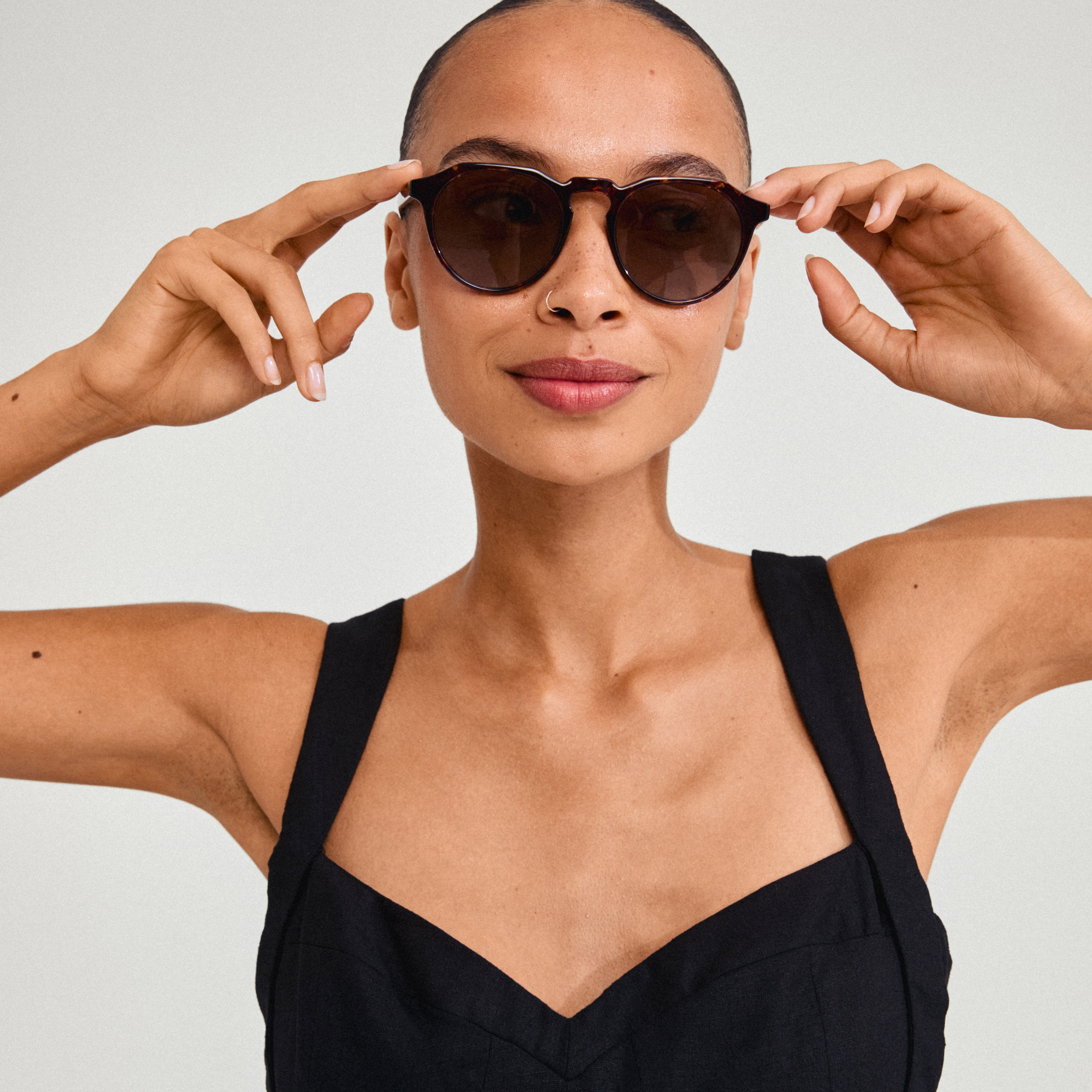 pilgrim-alejandra-sonnenbrille-tortoise-brown-rund image 2