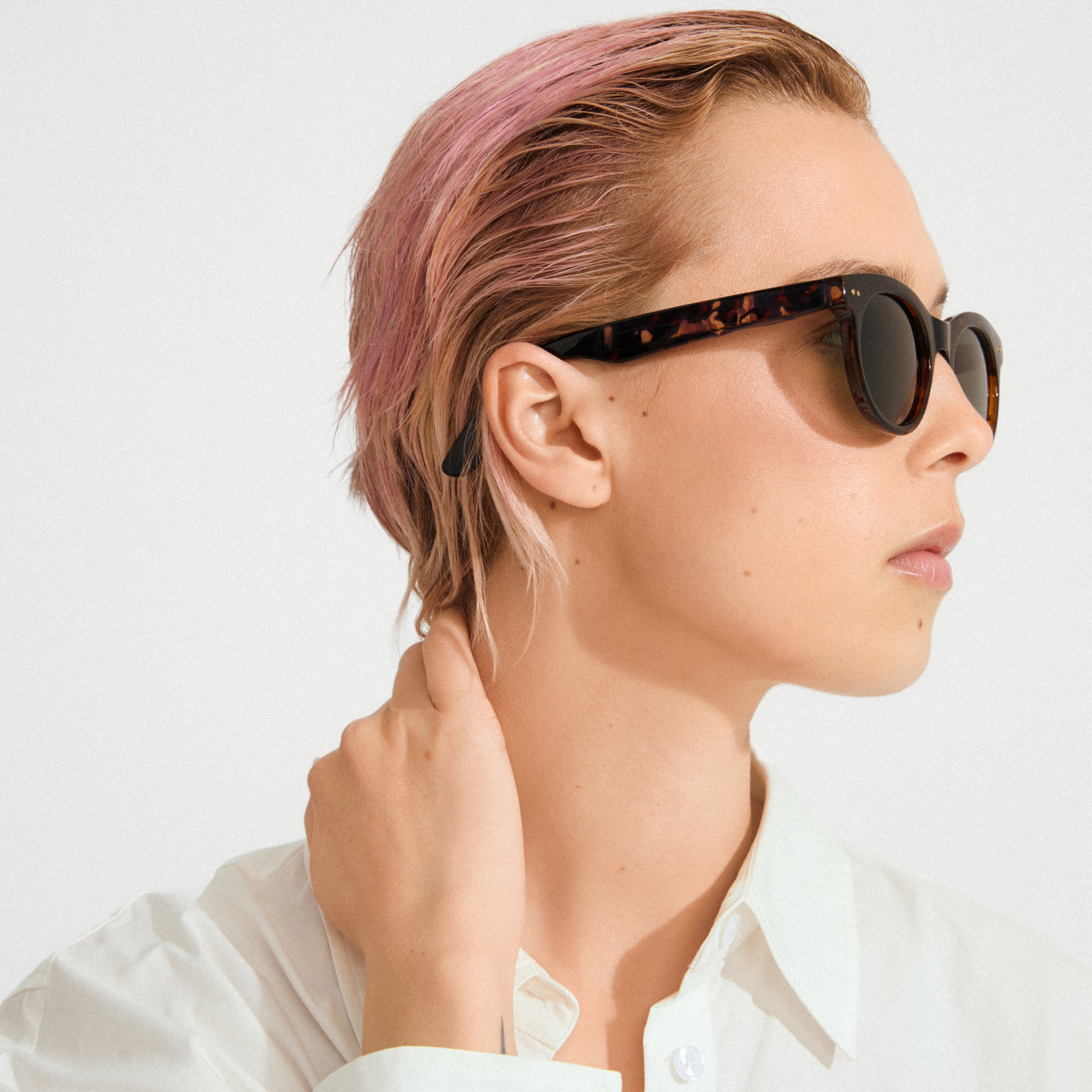pilgrim-jelena-sonnenbrille-schildpatt-braun-gold-details-gr-ne-gl-ser image 2