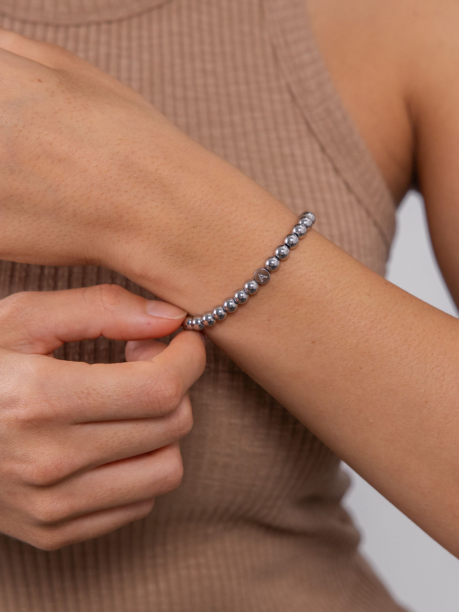 purelei-letter-a-armband-personalisiertes-buchstaben-armband-flexibel image 7