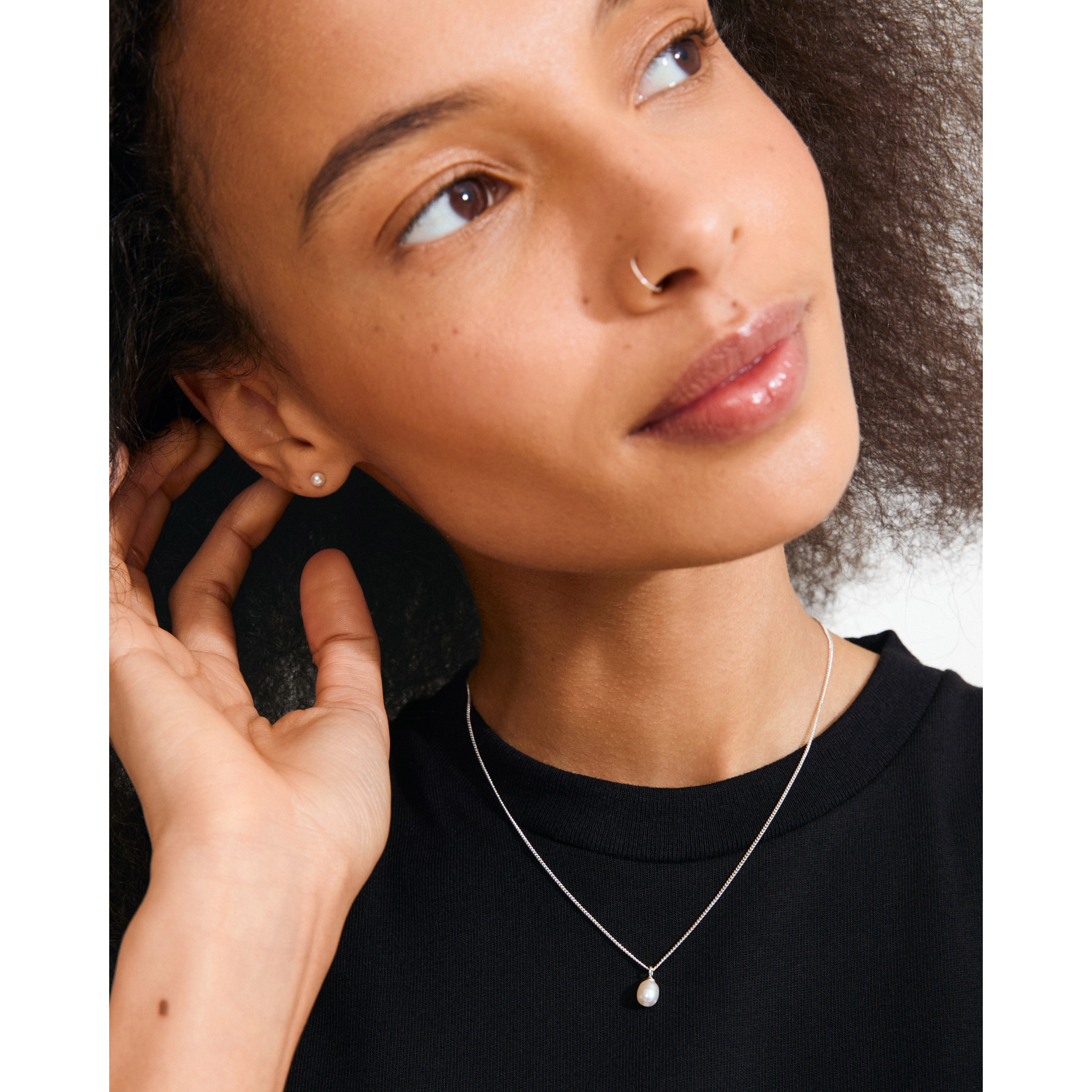 pilgrim-evena-geschenkset-kette-und-ohrstecker-versilbert-mit-s-wasserperle image 3