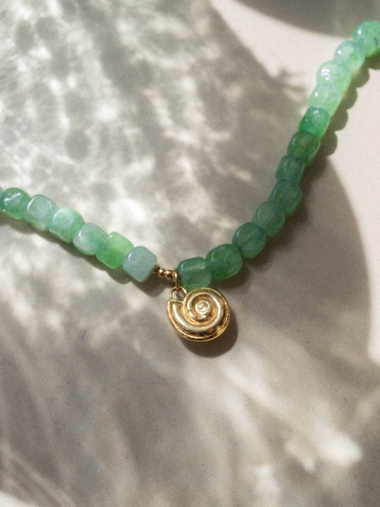 purelei-sundial-shell-jade-kette-jadeperlenkette-mit-muschelanh-nger image 6