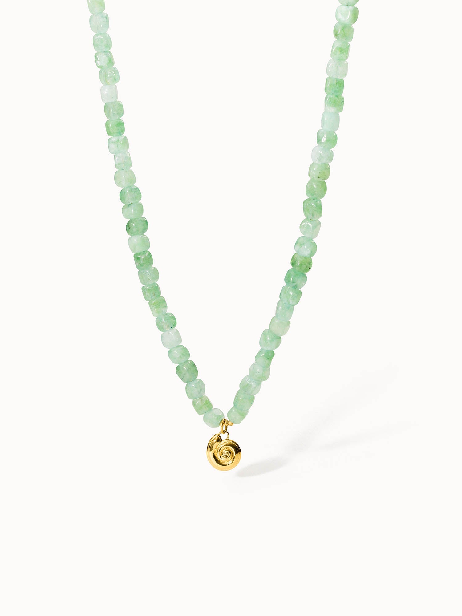 purelei-sundial-shell-jade-kette-jadeperlenkette-mit-muschelanh-nger image 1
