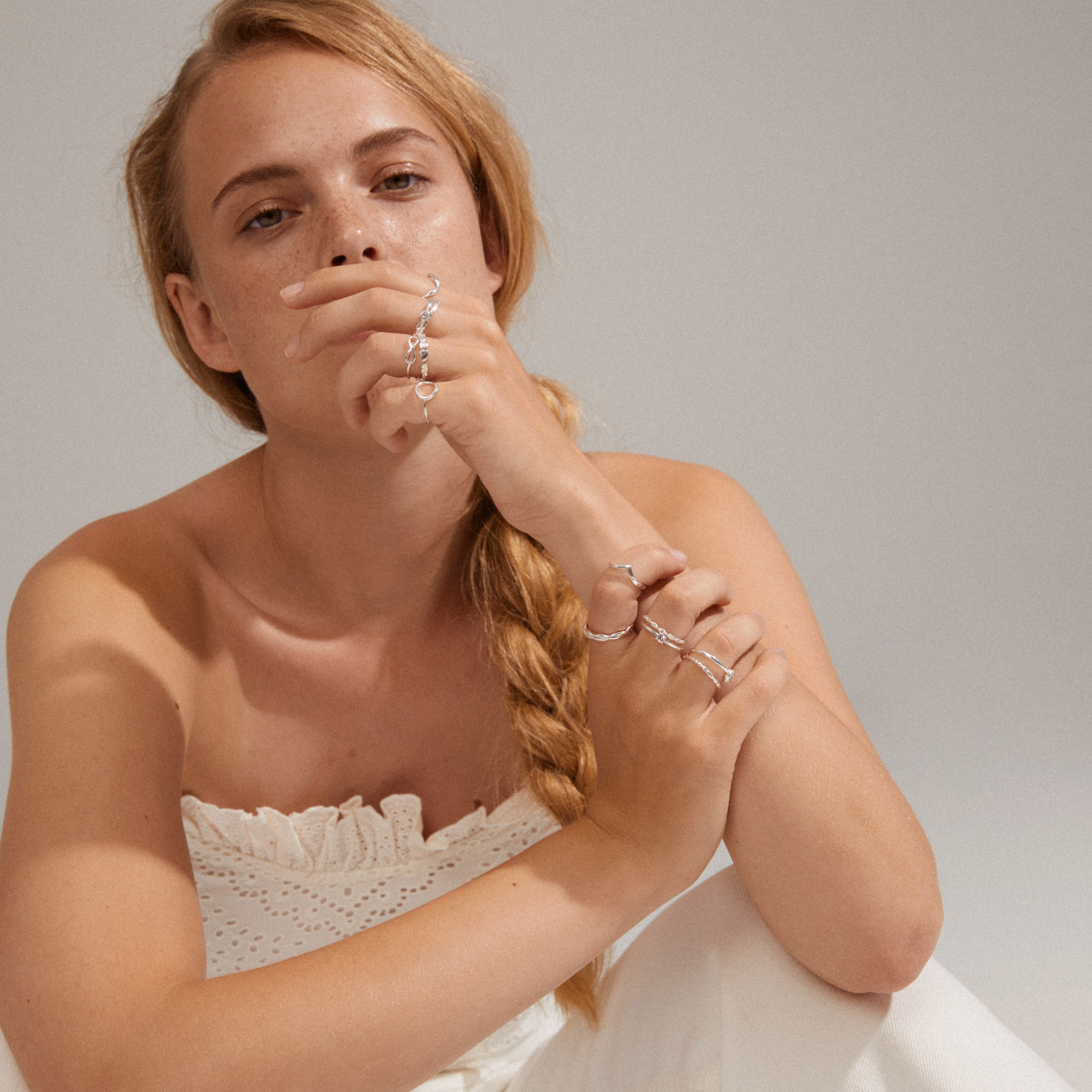 pilgrim-lulu-twirl-stackring-versilbert-kantig image 3