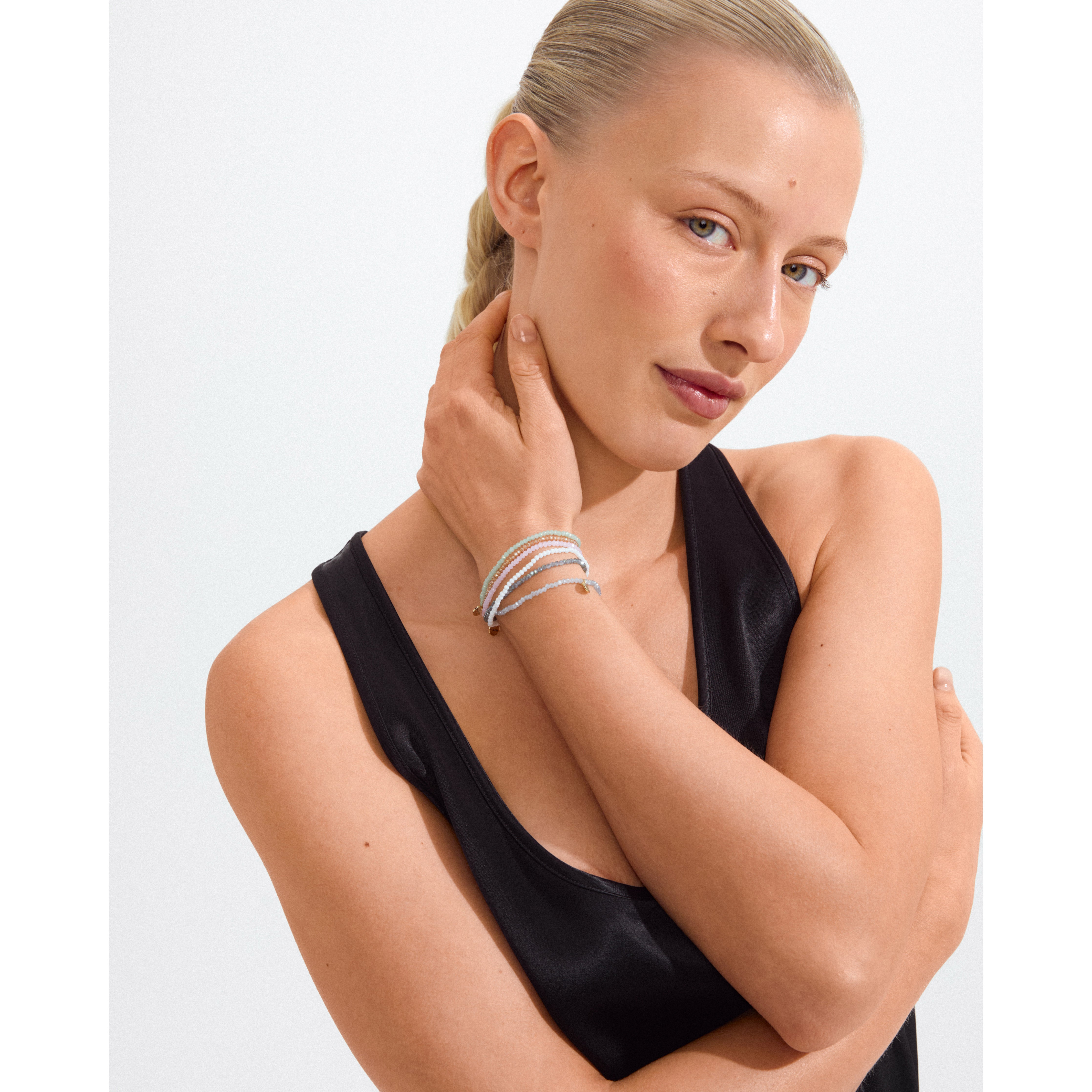 pilgrim-indie-armband-gold-plated-mit-rosa-glasperlen-17-cm image 5