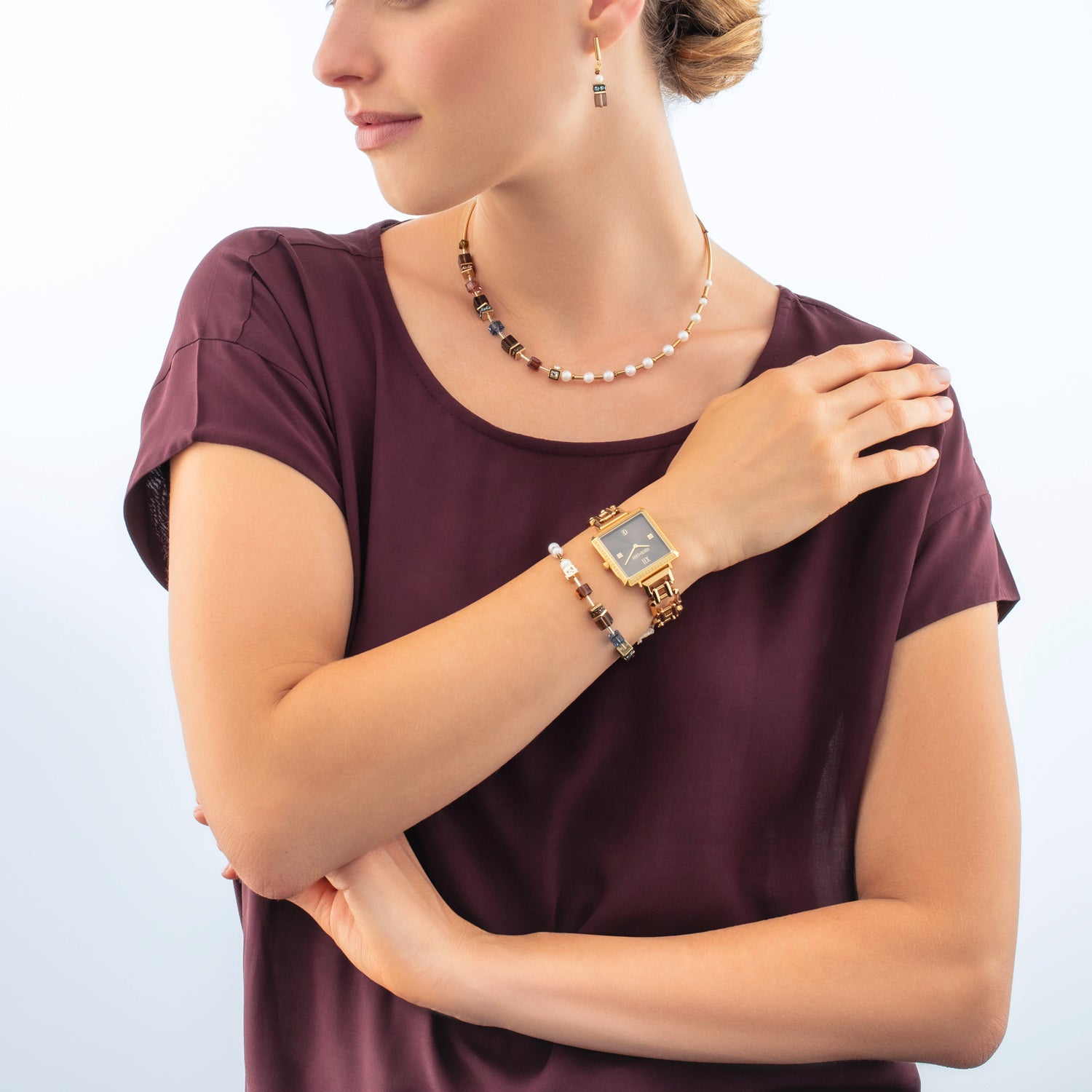 coeur-de-lion-iconic-cube-sparkling-mystic-mocca-uhr-gold-statement image 3