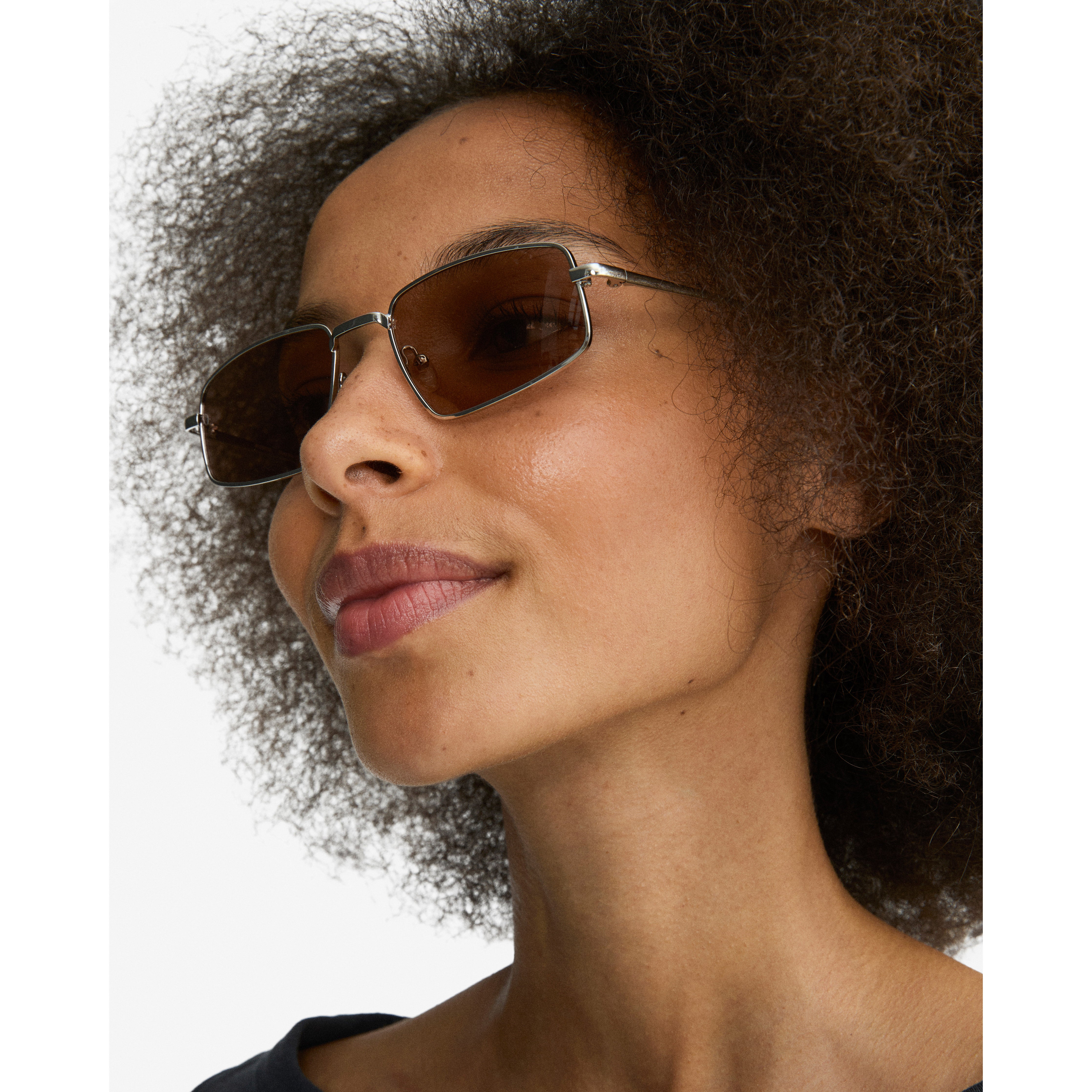 pilgrim-amiyah-sonnenbrille-braun-silber image 2