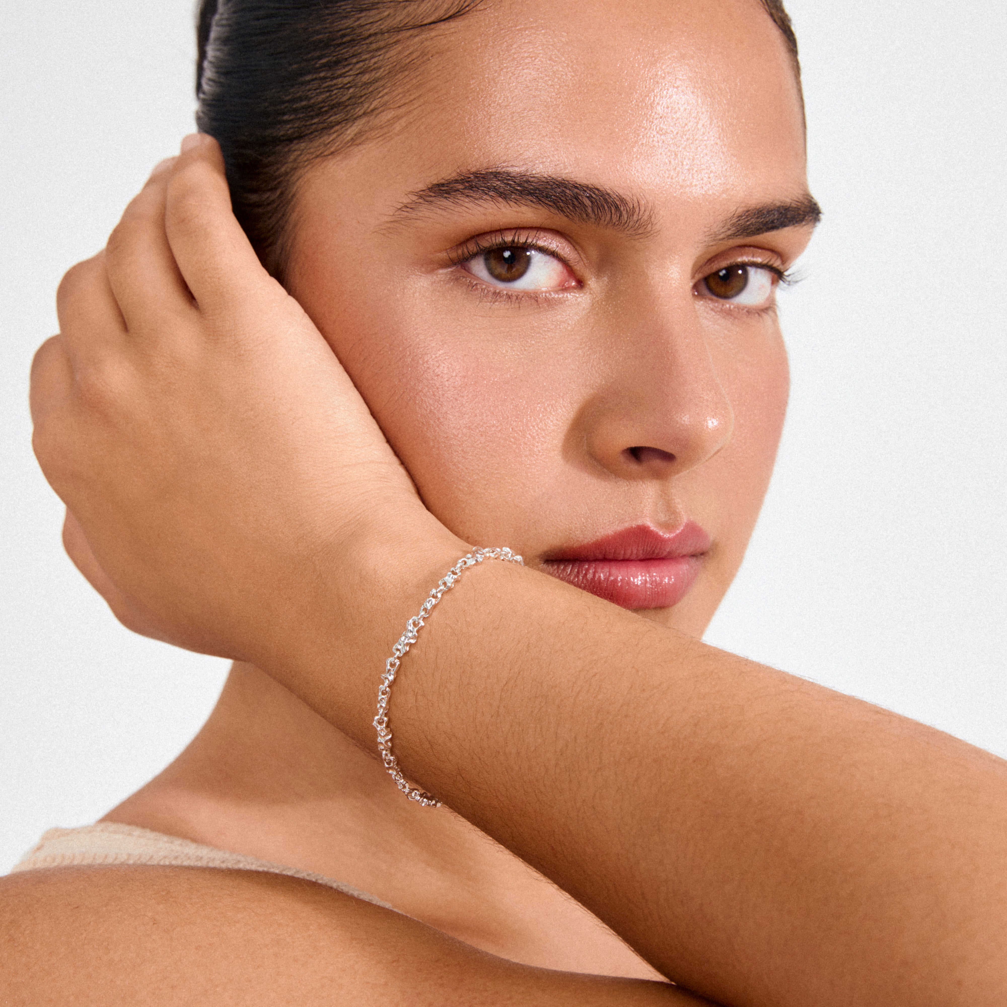 pilgrim-nova-armband-versilbert-skulpturale-wellen-glieder image 3