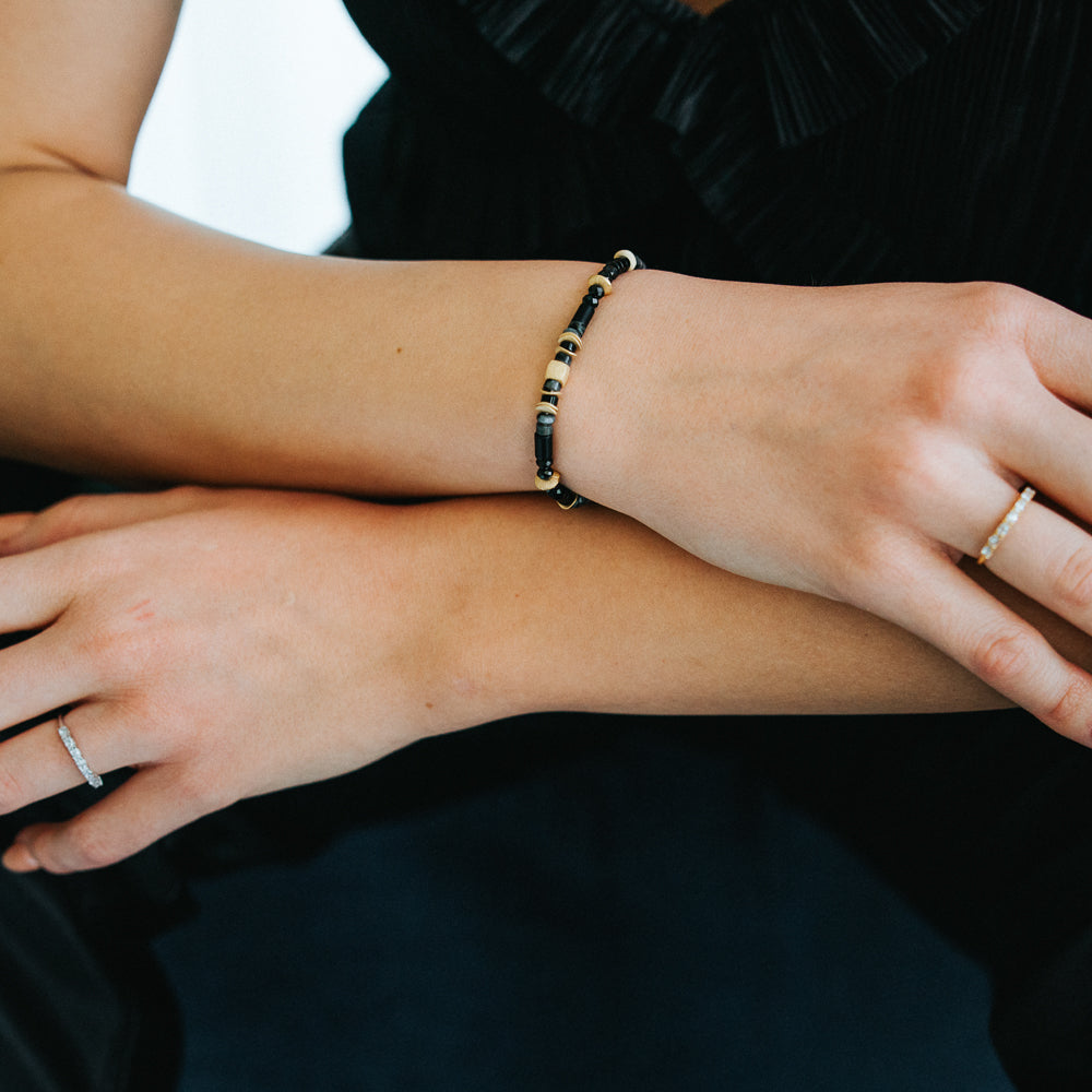 julie-julsen-loving-stones-armband-mit-achat-labradorit-und-spinell-schwarz-gold image 2