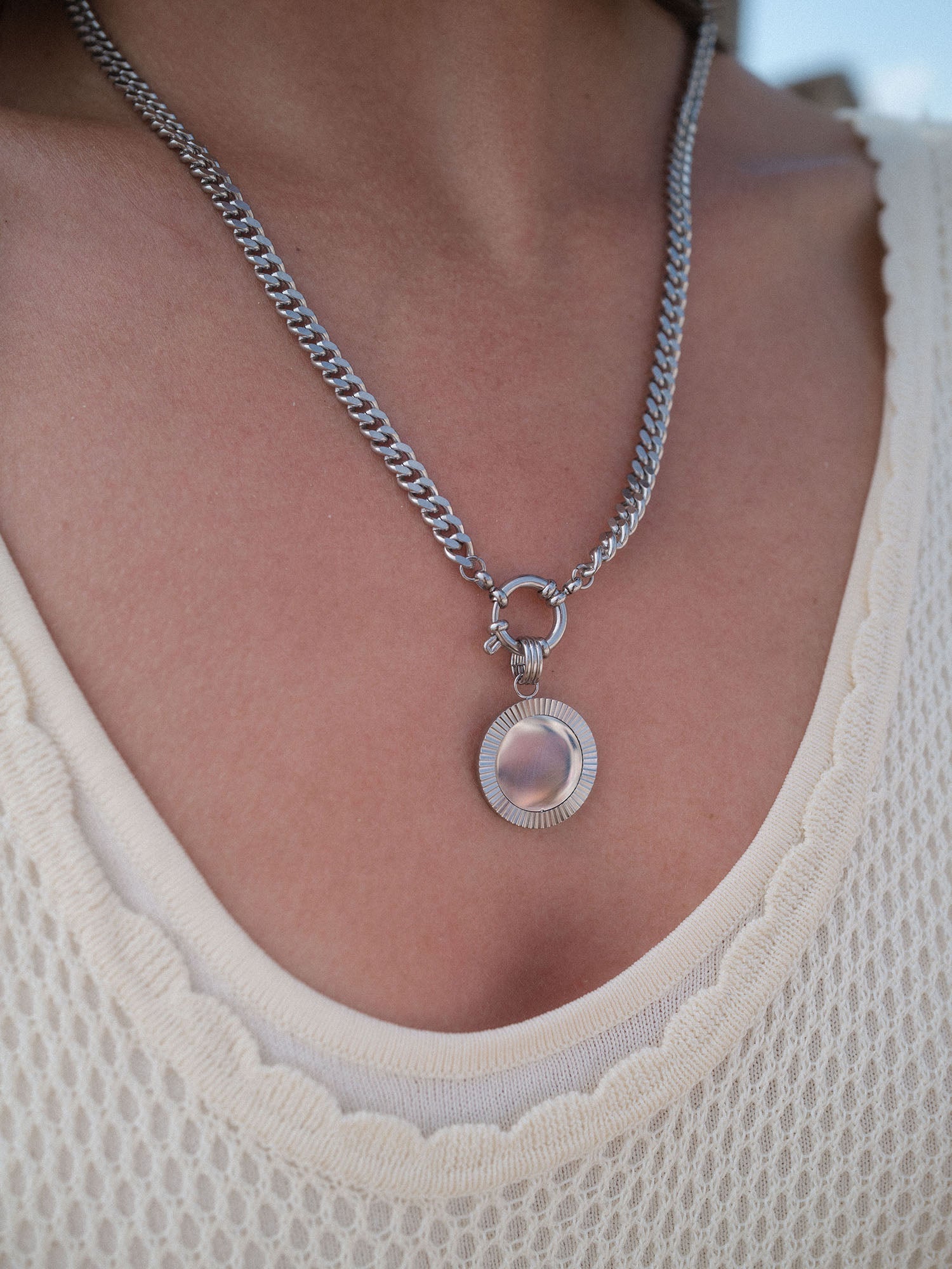 purelei-inner-circle-charm-gravierbar-21-9-mm image 5