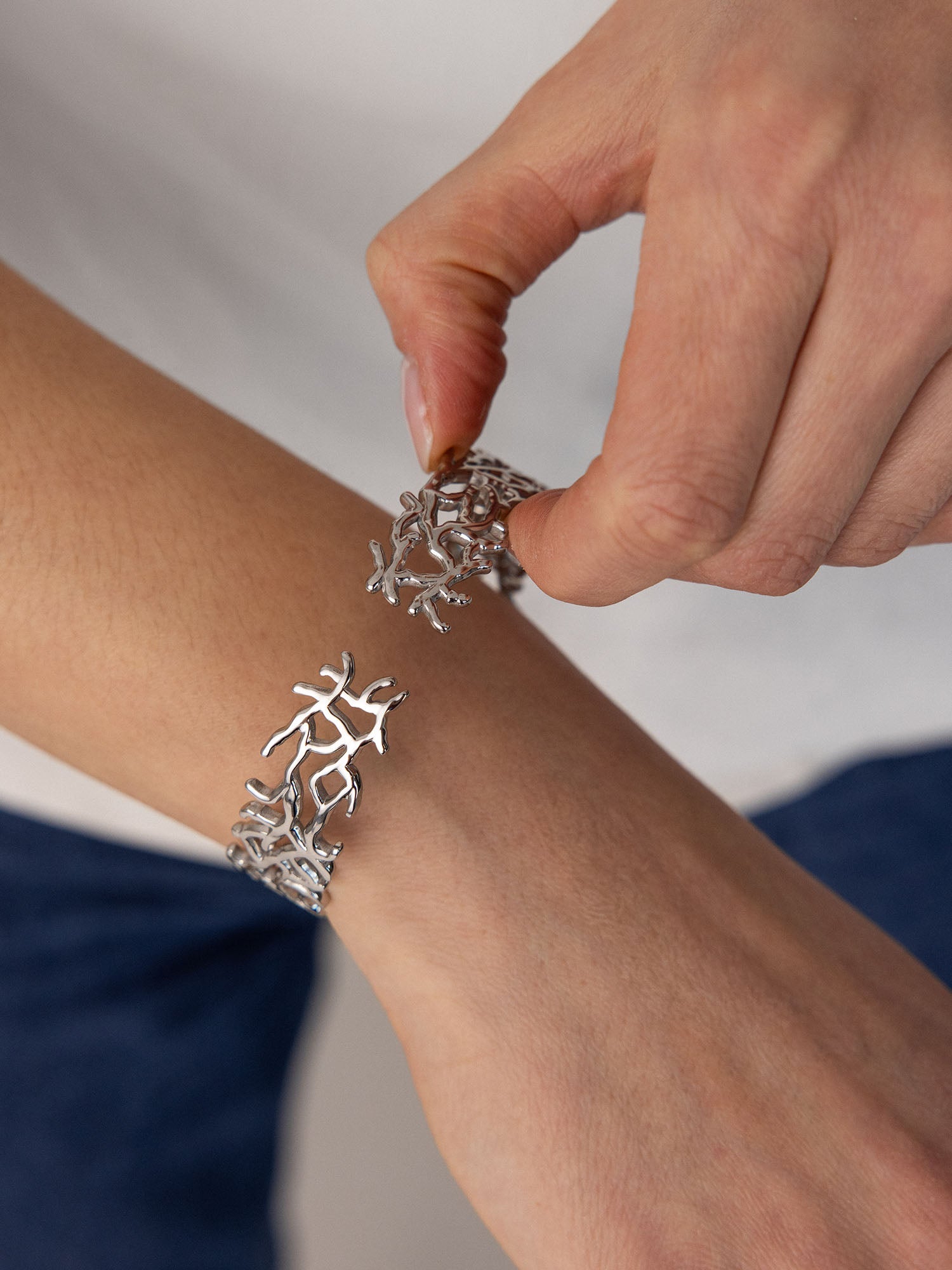 purelei-mahina-club-coral-armcuff image 6