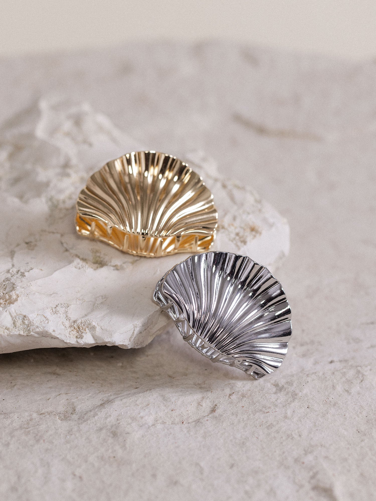 purelei-seashell-haarklammer-muschel-haarspange-56-8-mm image 8