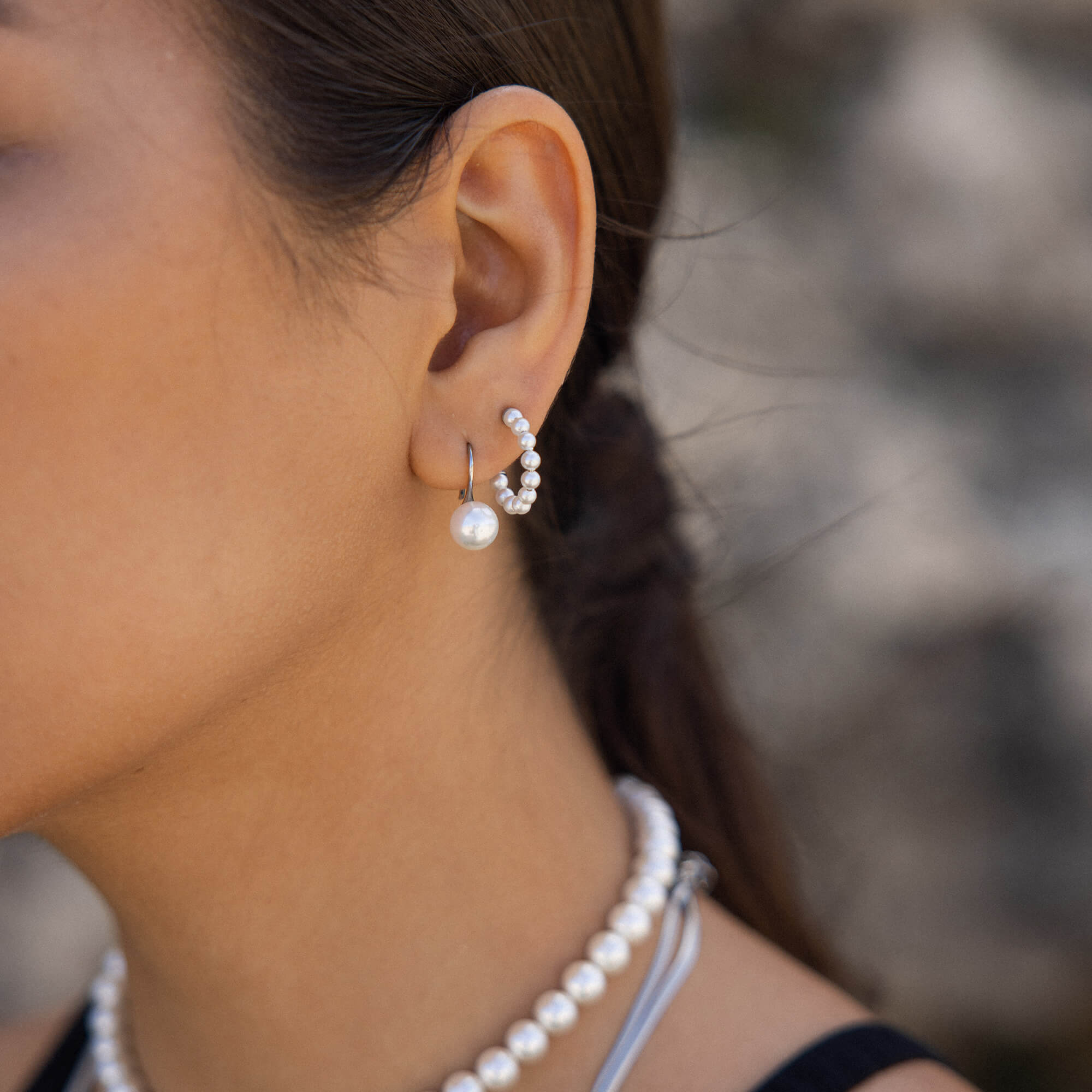 purelei-pure-soul-via-kollektion-creolen-ohrringe-mit-seashell-perlen image 6