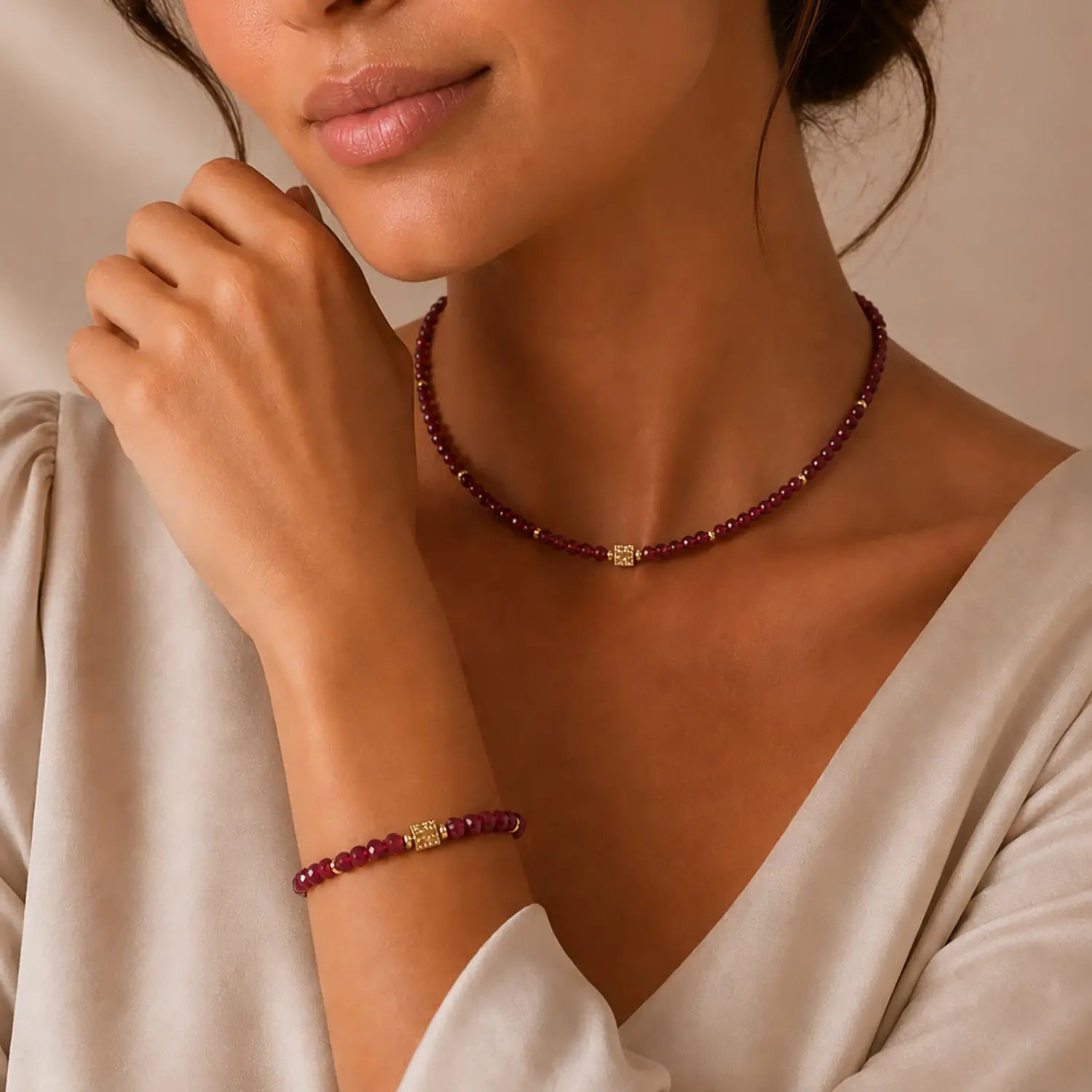coeur-de-lion-armband-hammered-cube-ruby-gold-jade-rubinrot-edelstahl-gold image 4
