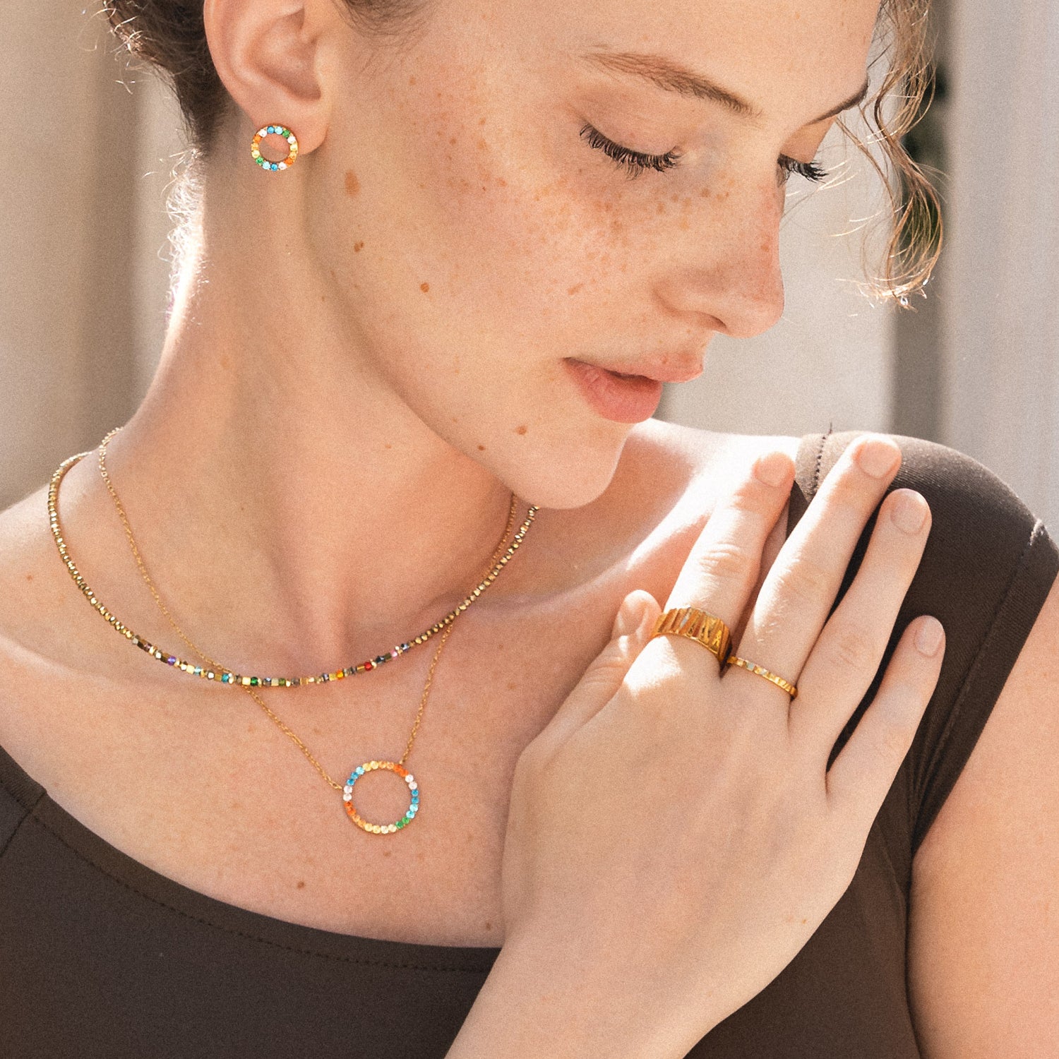 coeur-de-lion-ohrringe-sparkling-circle-gold-multicolor image 4