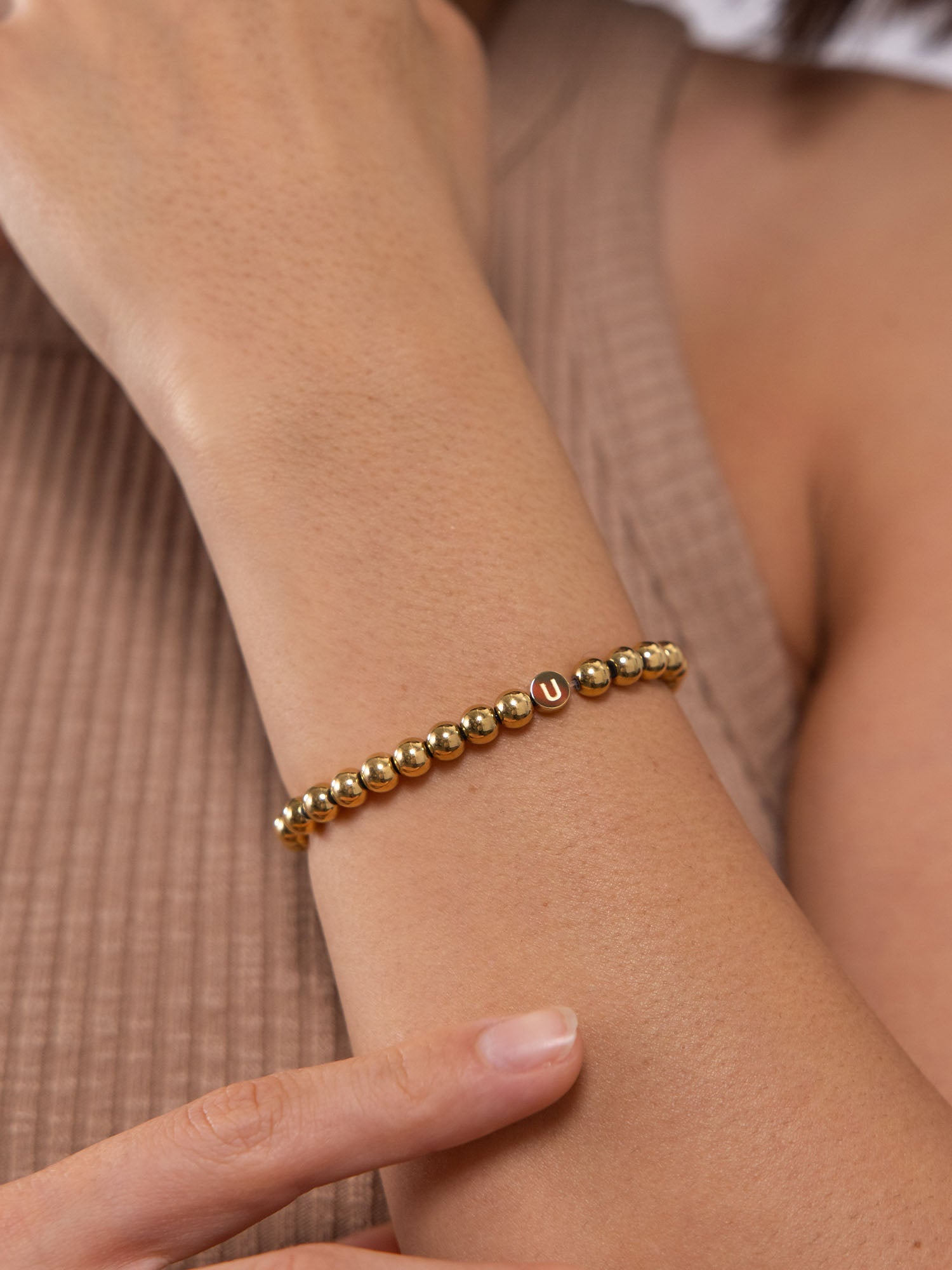 purelei-letter-u-armband-personalisiertes-kugel-armband-in-gold-silber image 2