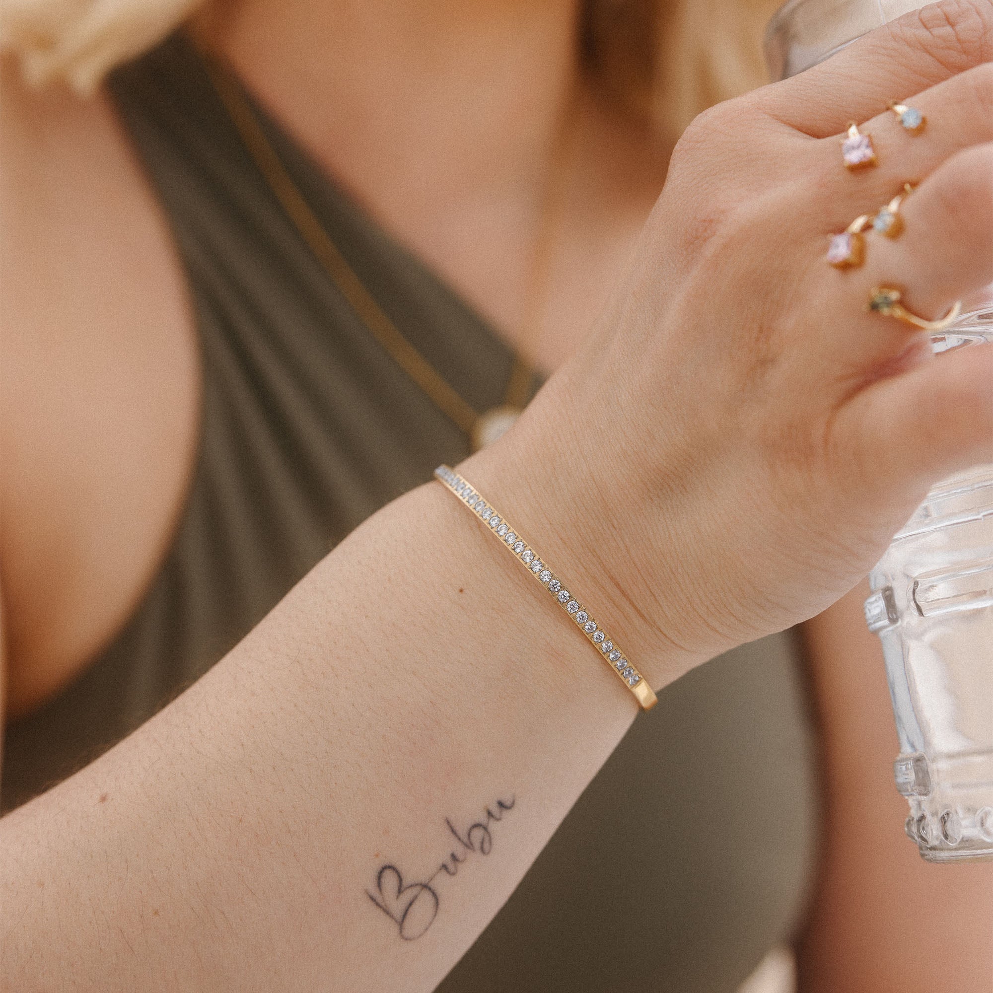 purelei-shine-from-within-armreif-offener-armcuff-mit-zirkonia-in-s-m-m-l image 2
