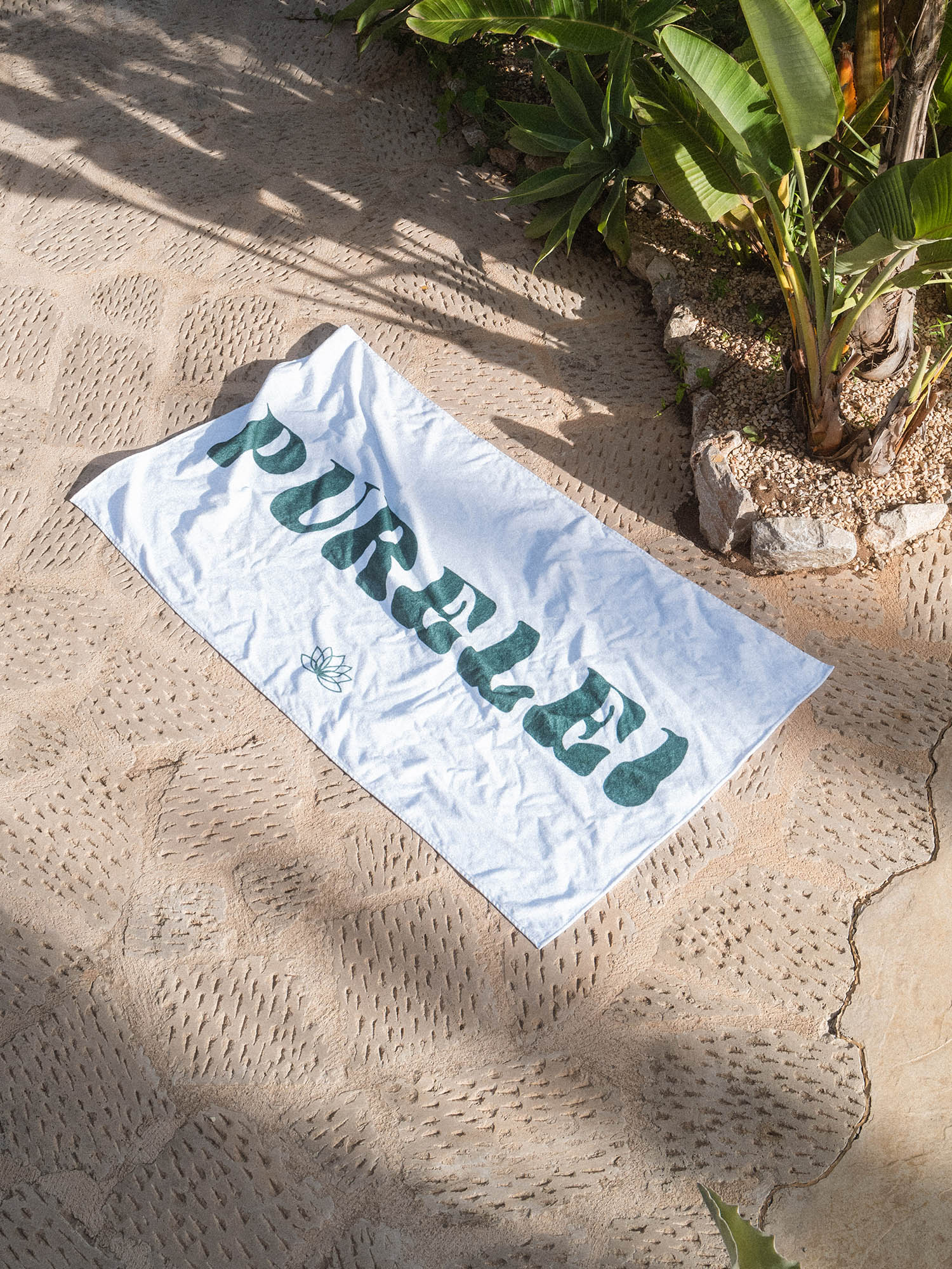 purelei-beach-towel-shoreline-badetuch-179x96-cm image 2