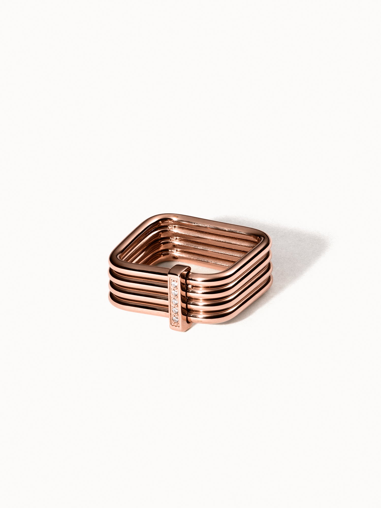 purelei-soft-glow-ring-gestapelter-zirkonia-ring-8-mm-breit image 8