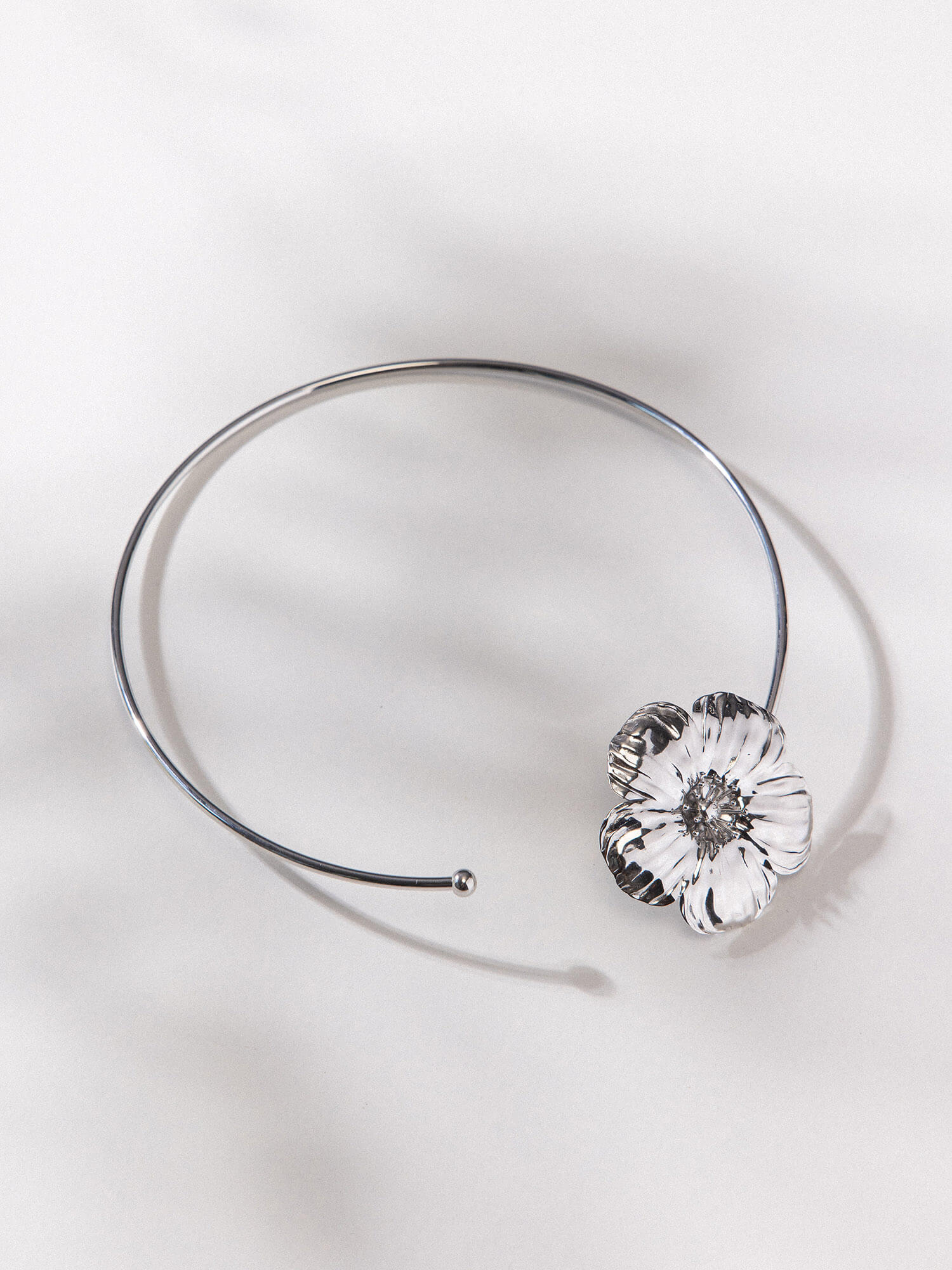 purelei-spring-flower-kette-halskette-mit-bl-ten-anh-nger-und-offenem-reif image 8