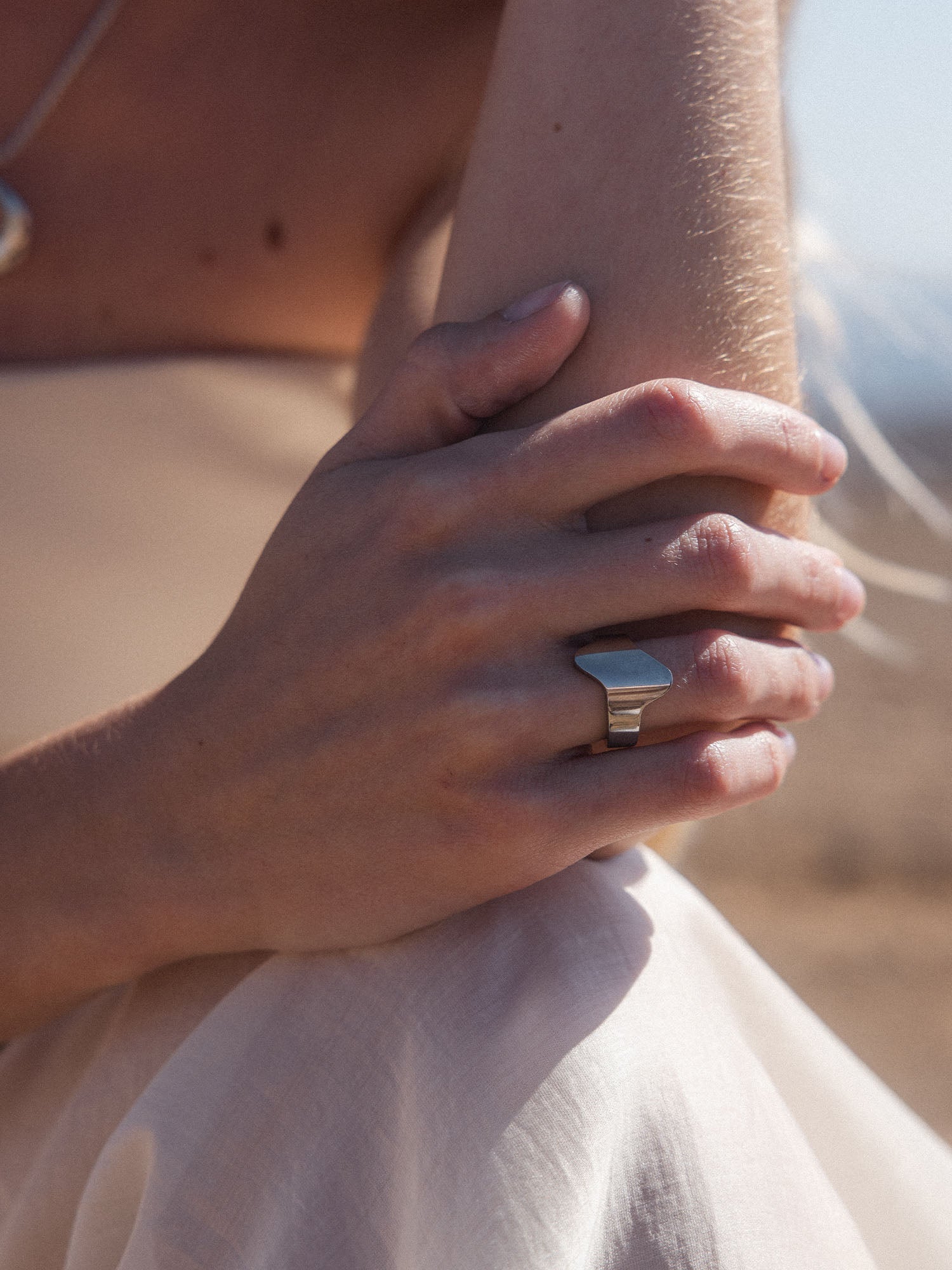 purelei-lava-ring-statement-ring-geschwungen image 5
