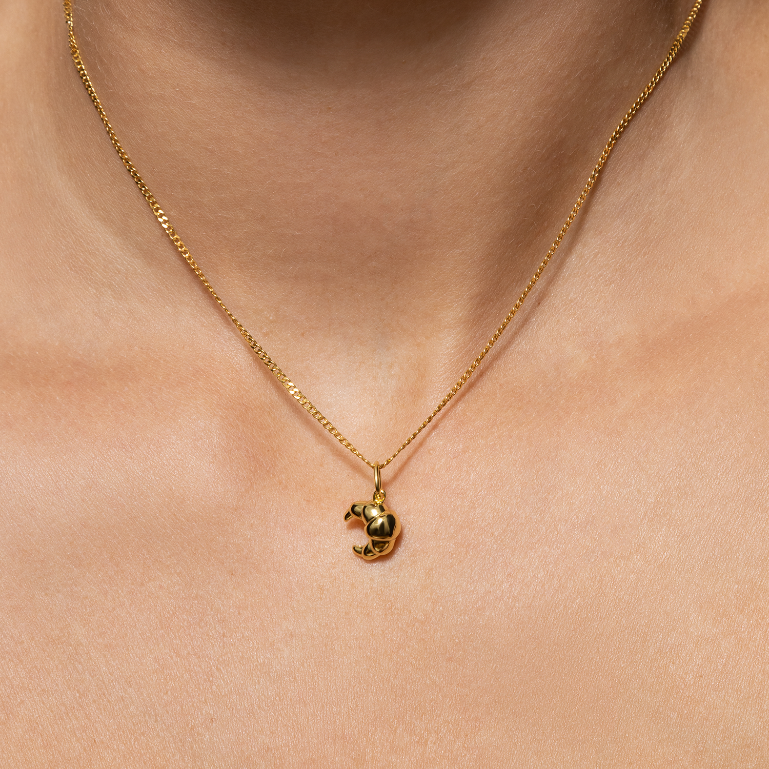 xenox-croissant-charm-925-sterlingsilber-18k-vergoldet image 2