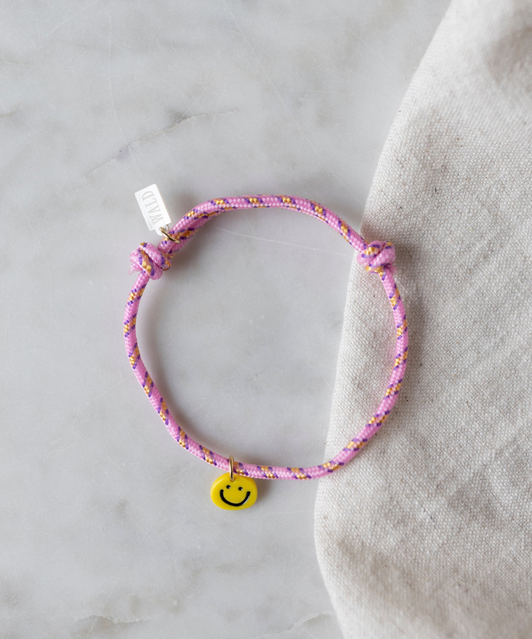 wald-berlin-smilie-dude-pink-friendship-bracelet-handgefertigtes-freundschaftsar image 2