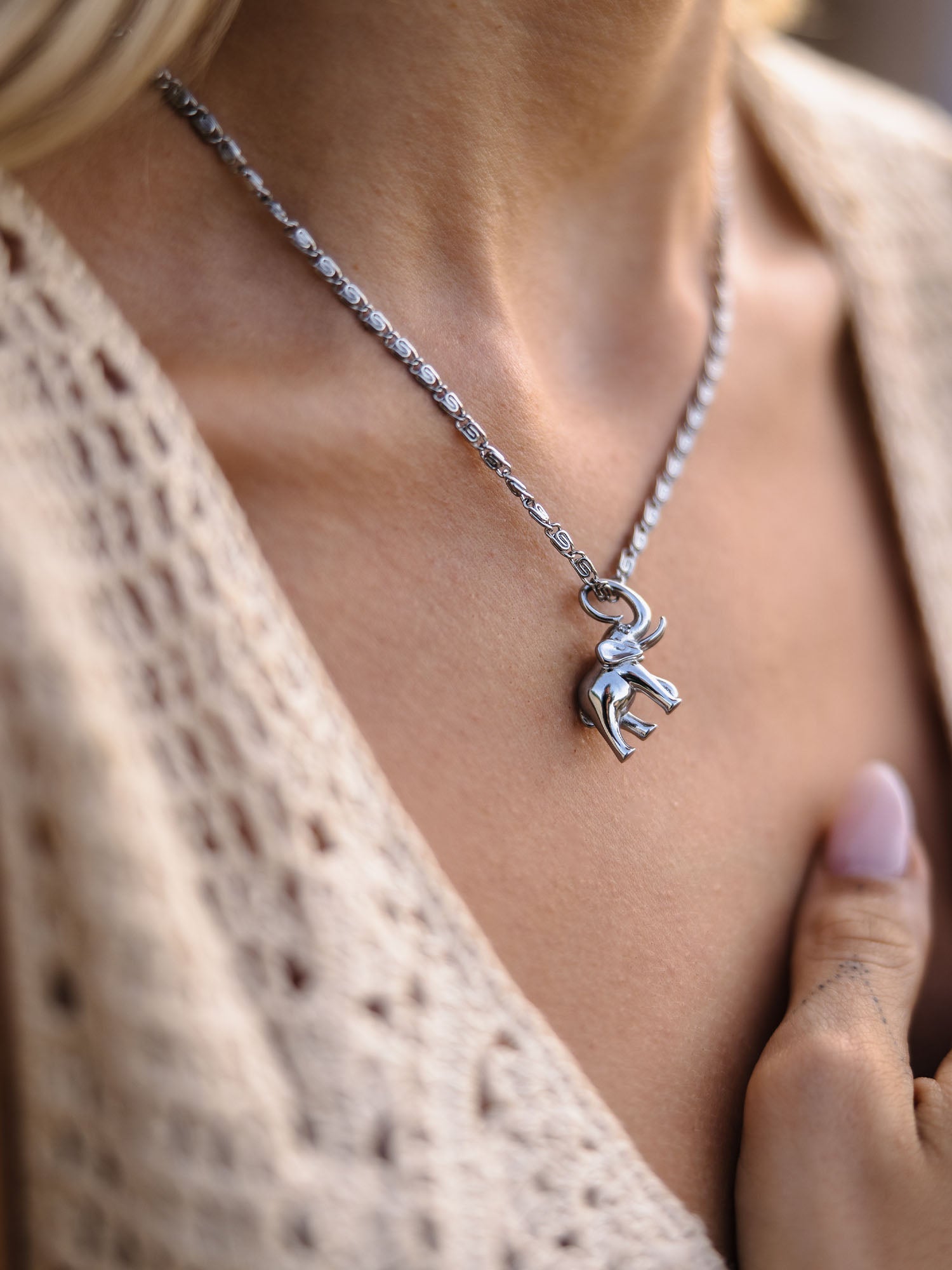 purelei-flowing-strength-elefant-charm-gl-cks-anh-nger-mit-schmuckstein image 7