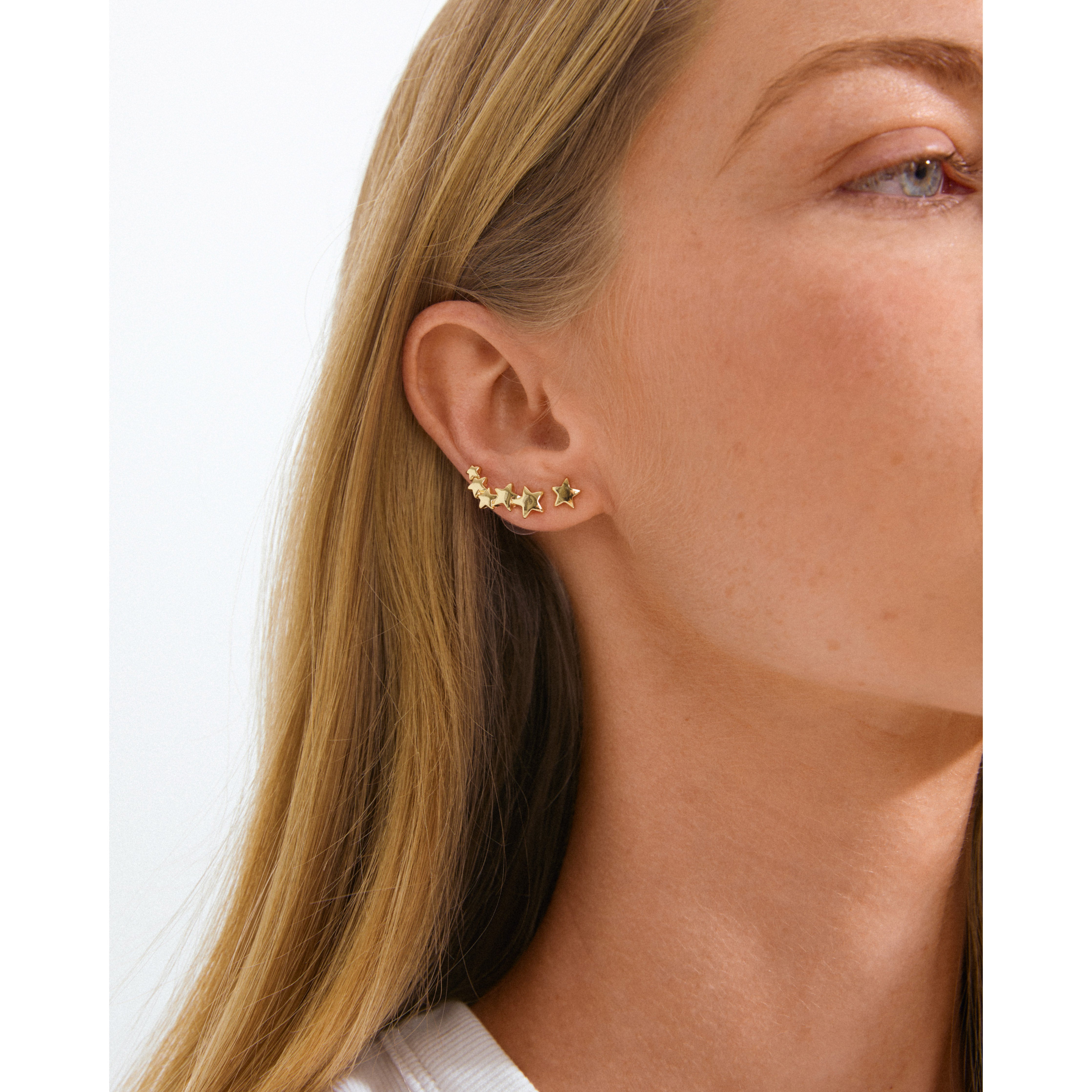 pilgrim-ava-stern-ohrringe-asymmetrisch-goldplattiert image 3