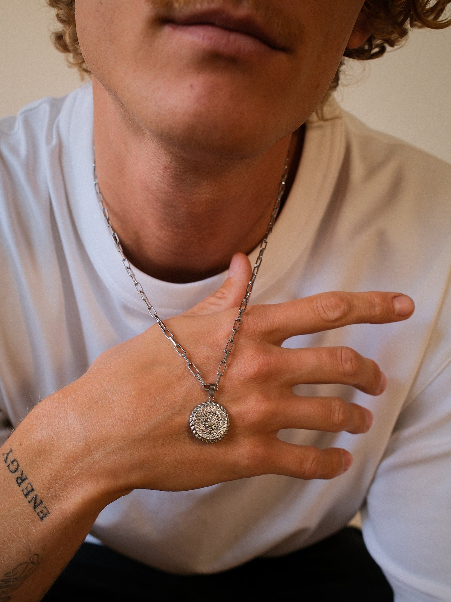 purelei-nomad-coin-kette-statement-kette-anh-nger-20-mm-50-55-cm image 2
