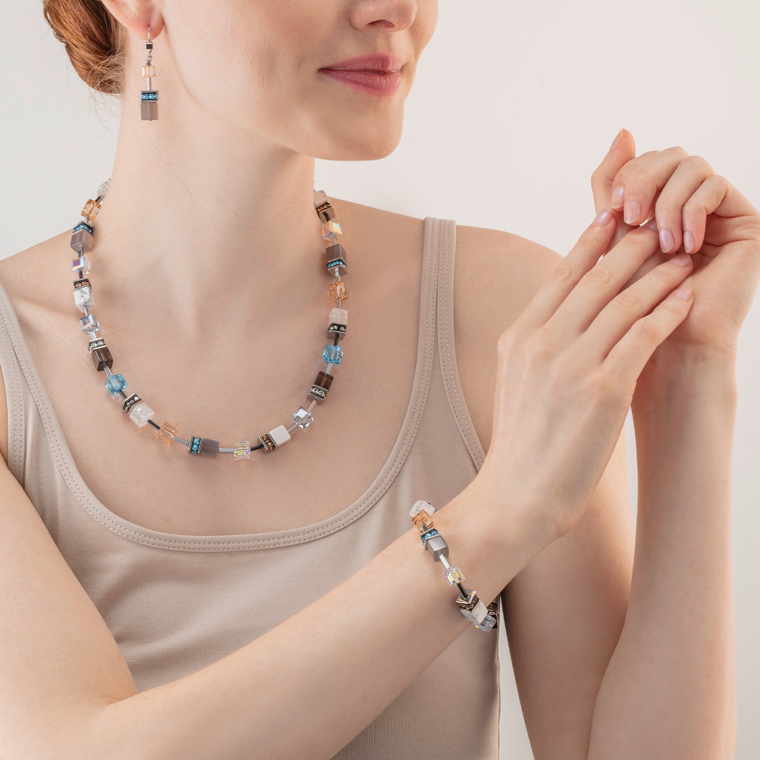 coeur-de-lion-geocube-iconic-statement-precious-halskette-aqua-beige image 4
