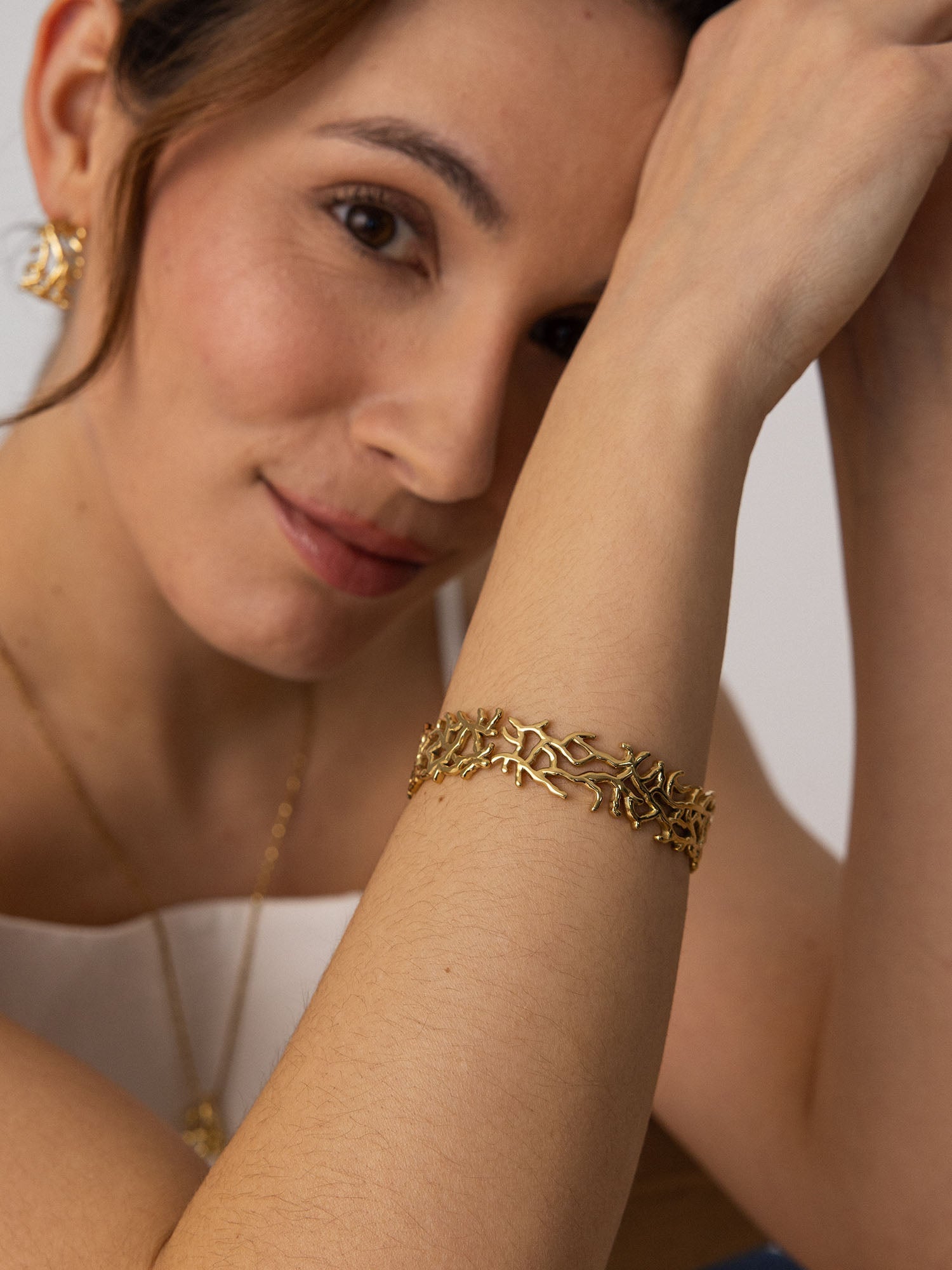 purelei-mahina-club-coral-armcuff image 2