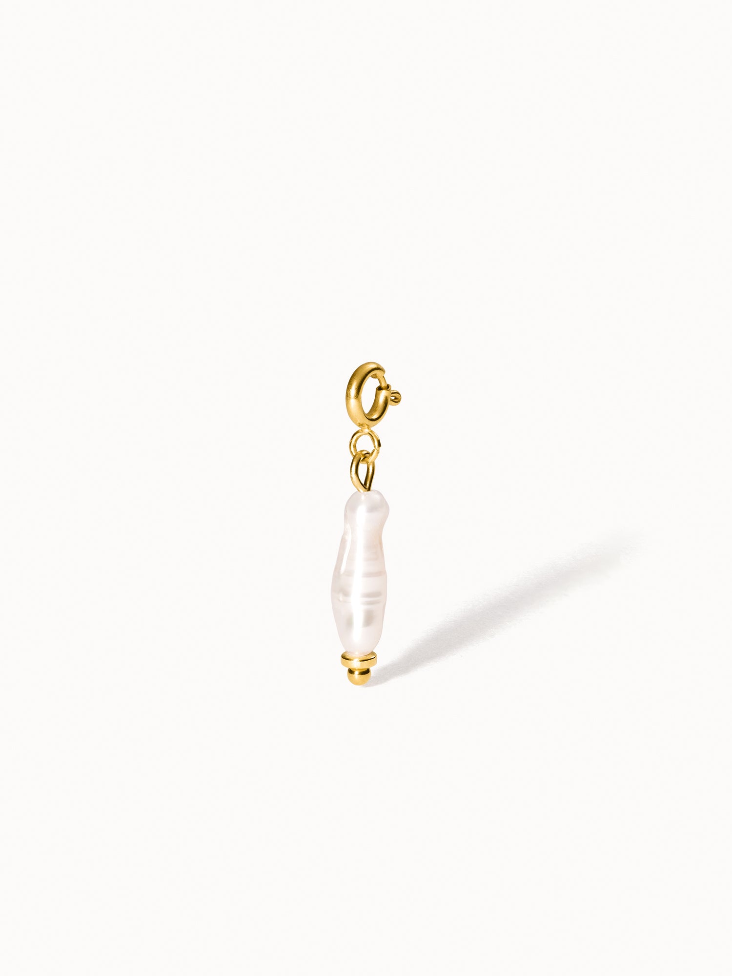 purelei-flex-flache-perle-charm-keshi-perlen-anh-nger-17-mm-mit-karabiner image 1